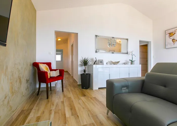 Sea Sparkle Luxury Apartman *